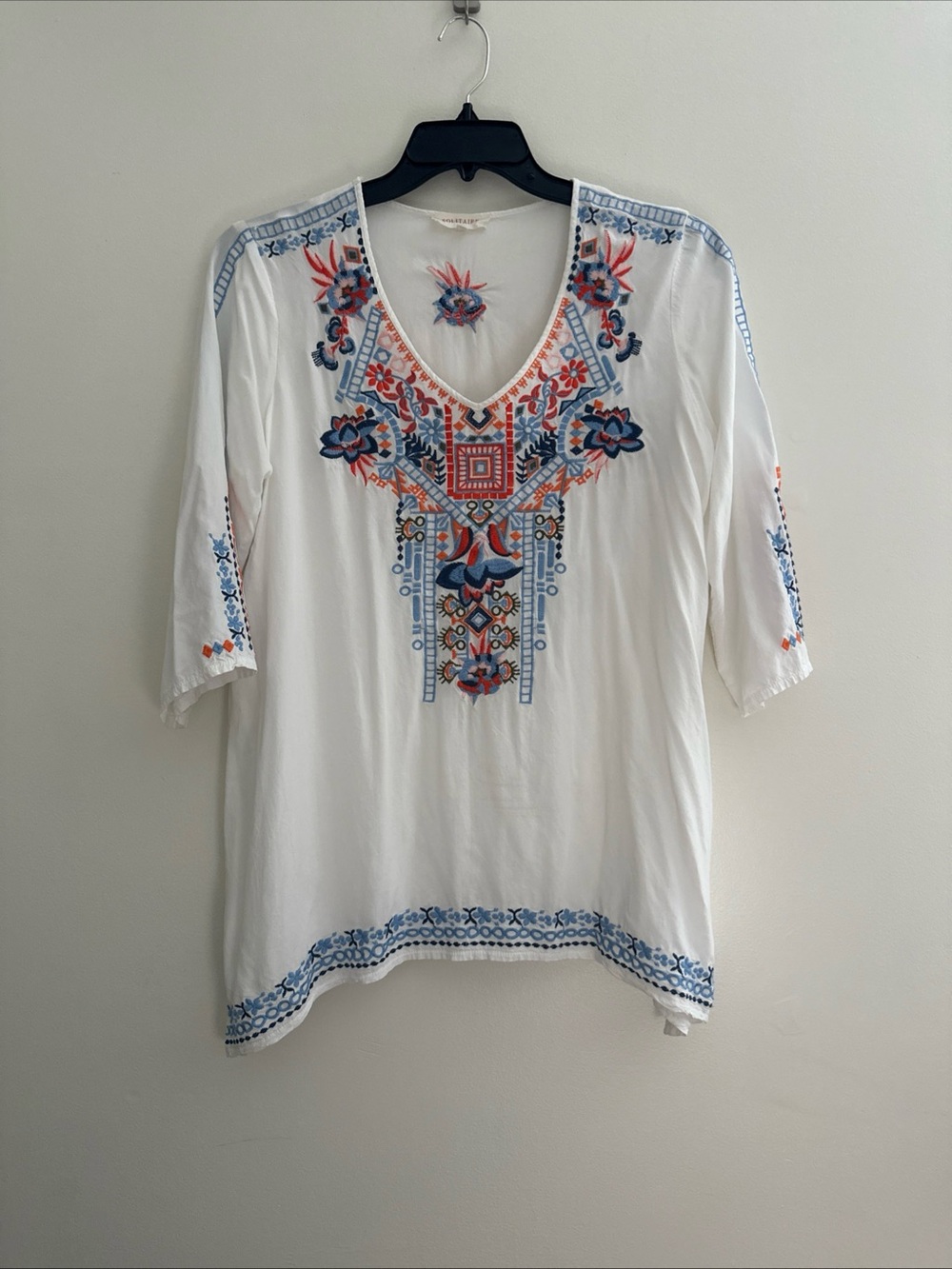 Solitaire  Embroidered Tunic white blue size large boho